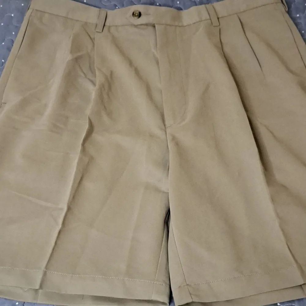 Haggar Cool 18 tan Relaxed pleated shorts size 38 NWT